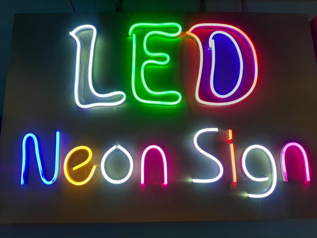Bảng Hiệu Neon Sign
